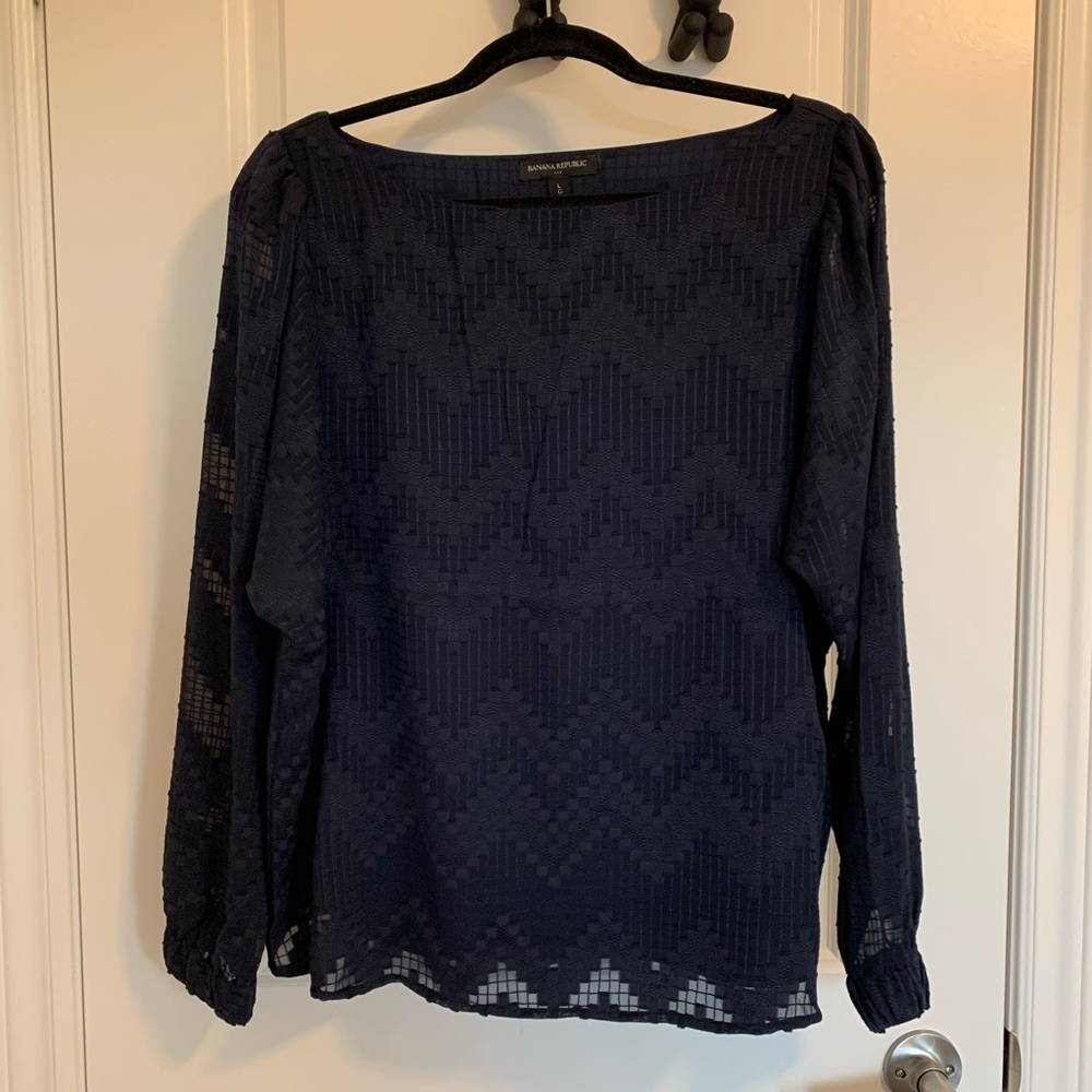 NWT Banana Republic navy lace top Sz L